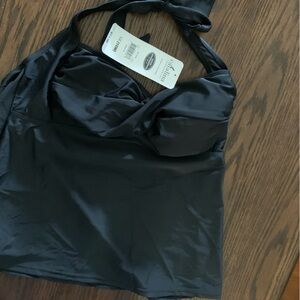 Women’s Bathing suit top black size1X (16W)